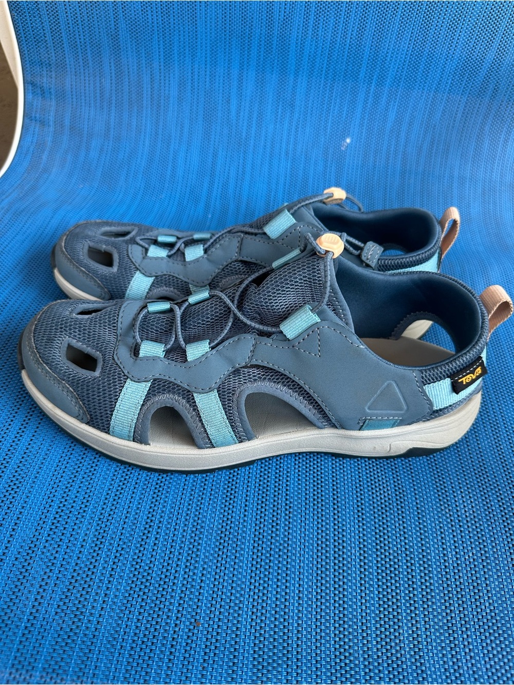 Teva Women's Walhalla Sports Sandals in a Blue Mirage Color Size 8.5